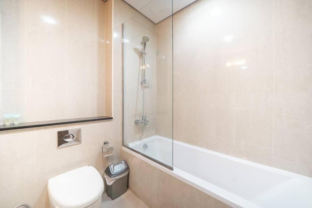 Stonetree - Spacious - The Matrix Apartment