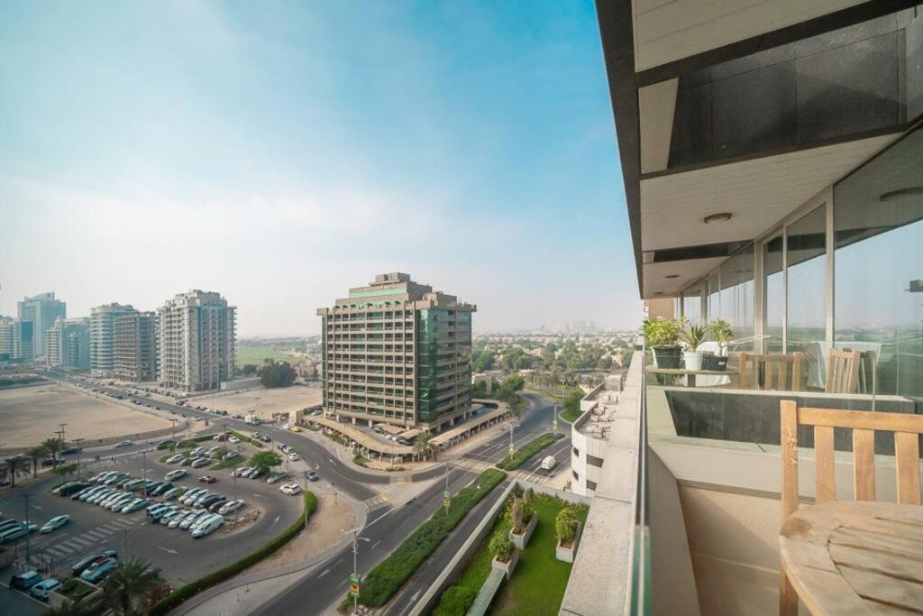 Stonetree - Spacious - The Matrix Apartment
